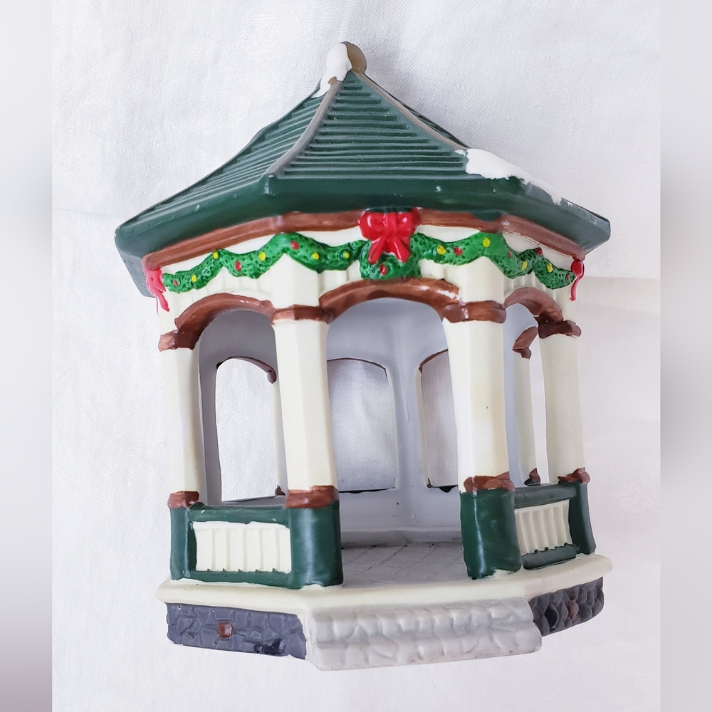 Christmas Village Larg Gazebo - Picture 3 of 5
